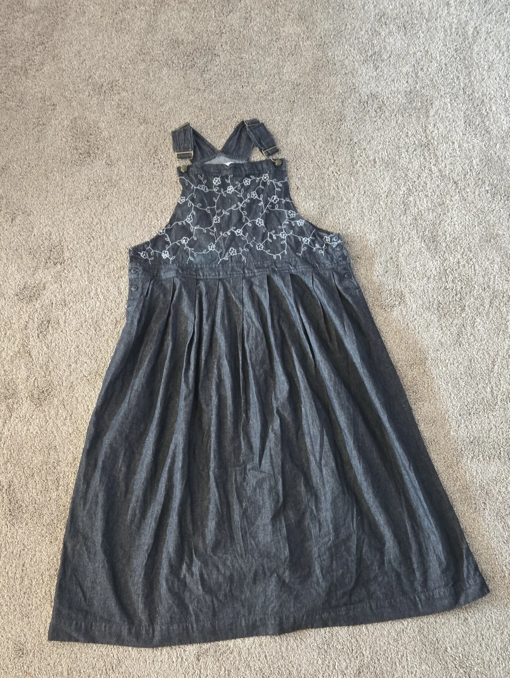 Casey & Max Pinafore Dress with Floral Embroidery Size Large